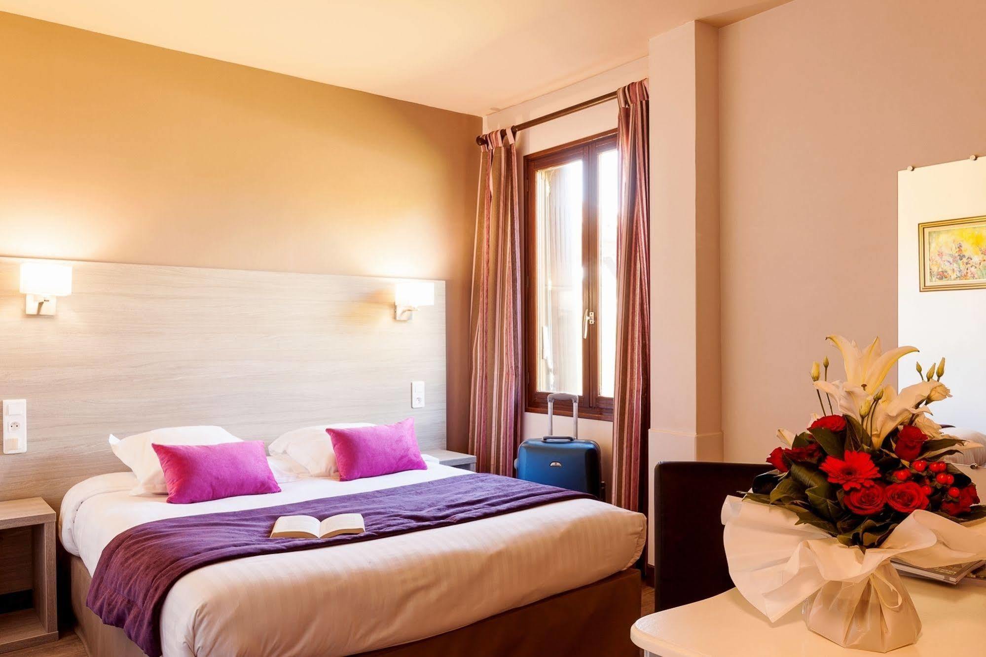 L'Oustal De Vezac Hotel Ngoại thất bức ảnh